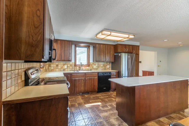 $1,400,000 | 586 Old Coach Road, Lyndon, VT 05851