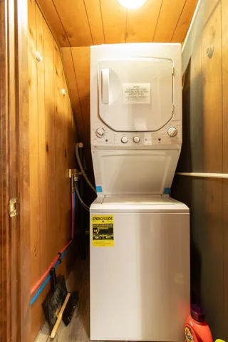 $1,400,000 | 586 Old Coach Road, Lyndon, VT 05851