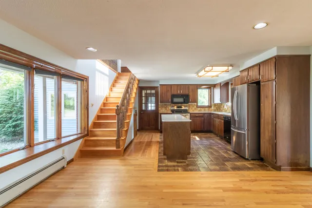 $1,400,000 | 586 Old Coach Road, Lyndon, VT 05851