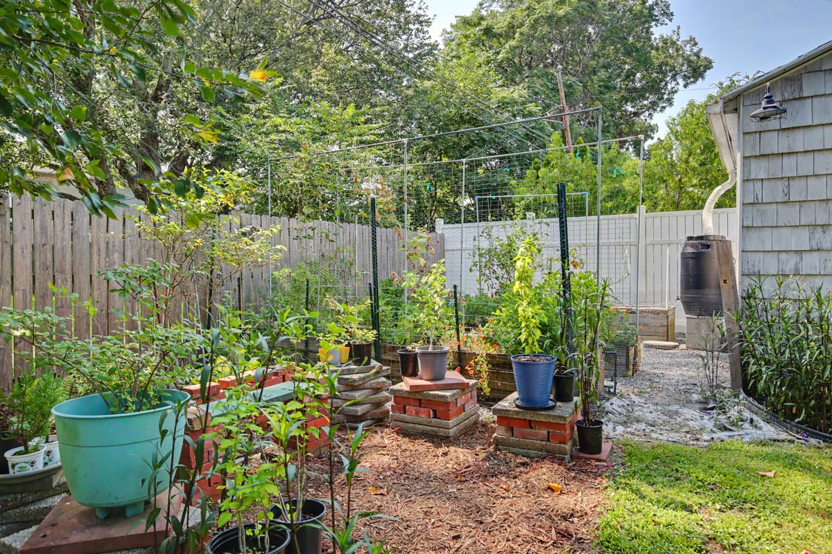 103 Locust Avenue Hampton, VA 23661 - Photo 32 of 37 Gallery Image 32