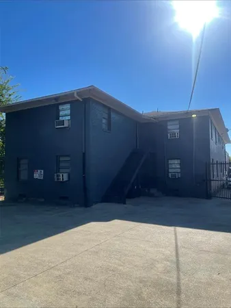 $750 | 4815 Live Oak Street, Unit 3, Dallas, TX 75204