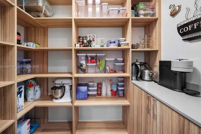 $4,600,000 | 7621 Southwest 59th Court, South Miami, FL 33143