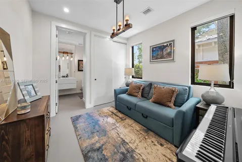 $4,600,000 | 7621 Southwest 59th Court, South Miami, FL 33143