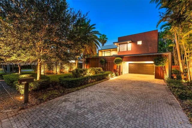 $4,600,000 | 7621 Southwest 59th Court, South Miami, FL 33143