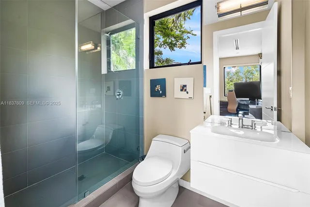 $4,600,000 | 7621 Southwest 59th Court, South Miami, FL 33143