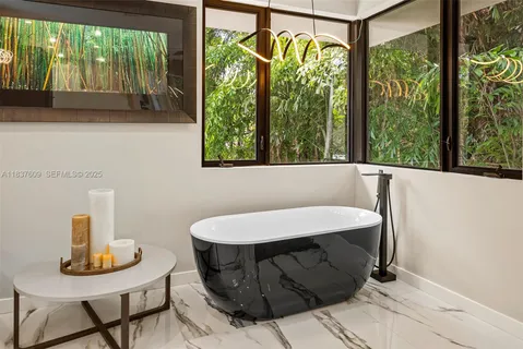 $4,600,000 | 7621 Southwest 59th Court, South Miami, FL 33143