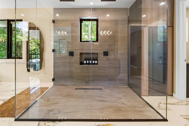 $4,600,000 | 7621 Southwest 59th Court, South Miami, FL 33143