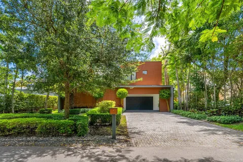 $4,600,000 | 7621 Southwest 59th Court, South Miami, FL 33143