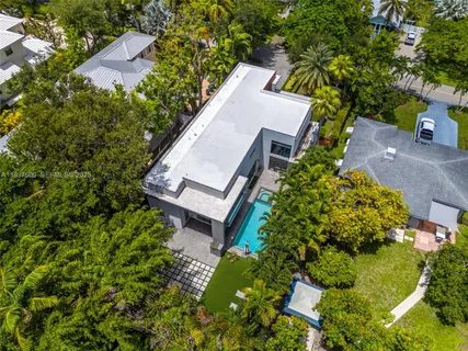 $4,600,000 | 7621 Southwest 59th Court, South Miami, FL 33143