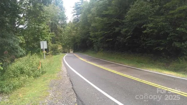 a picture of city view