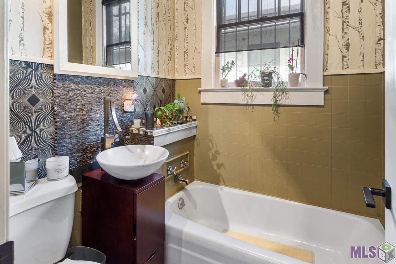 1938 Wisteria Street Baton Rouge, LA 70806 - Photo 10 of 22
