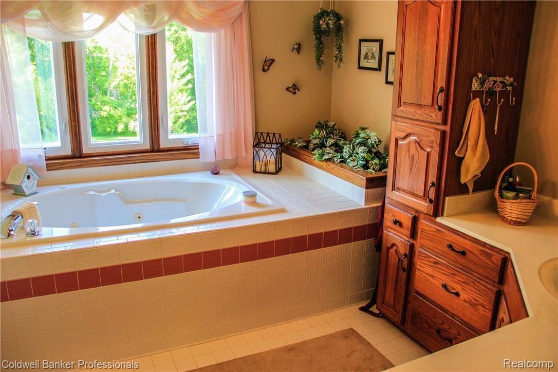 7345 Oakhill Road Clarkston, MI 48348 - Photo 29 of 52 Oakhill_edited039.jpg