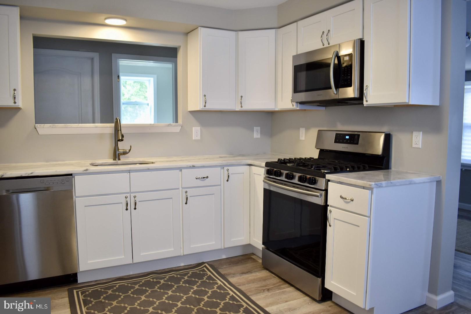 304 Ewan Road Mullica Hill, NJ 08062 - Photo 4 of 25 Gallery Image 4