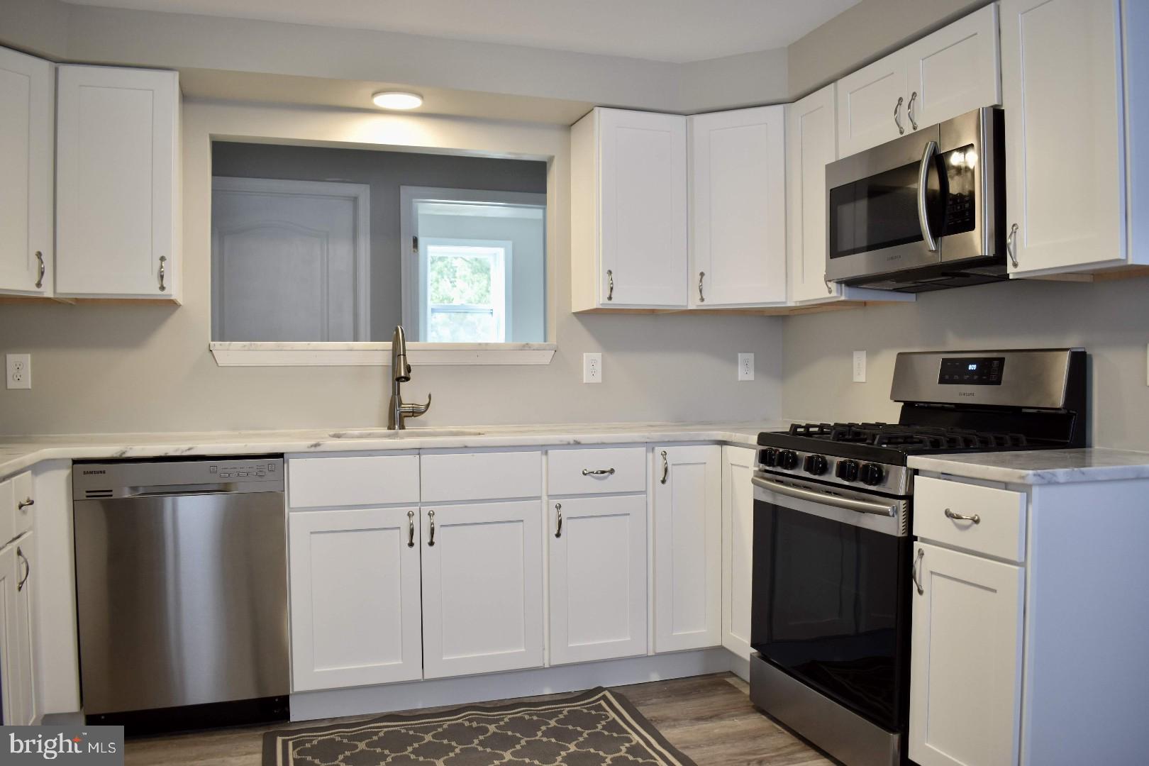 304 Ewan Road Mullica Hill, NJ 08062 - Photo 5 of 25 Gallery Image 5