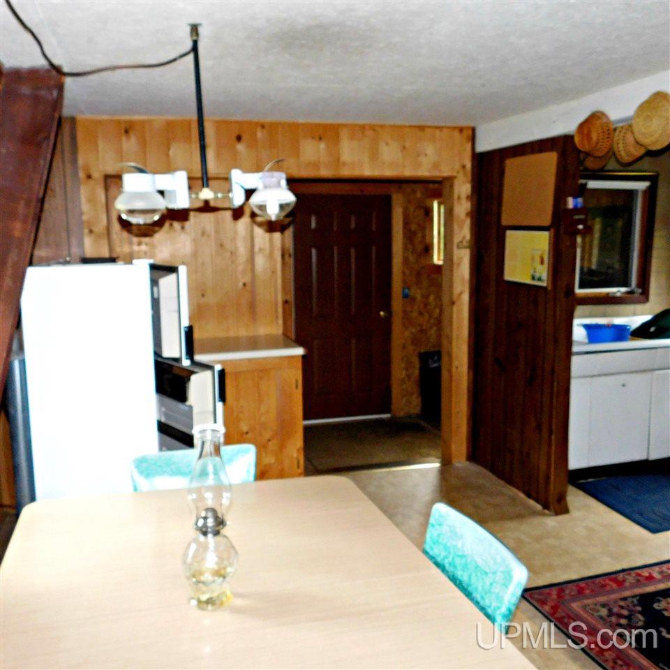 4357 Foster City Road Vulcan, MI 49892 - Photo 4 of 28