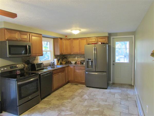 127 Ramshorn Road Charlton, MA 01507 - Photo 4 of 21 Gallery Image 4