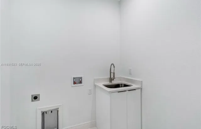 $349,900 | 8106 Olive Court, LaBelle, FL 33935