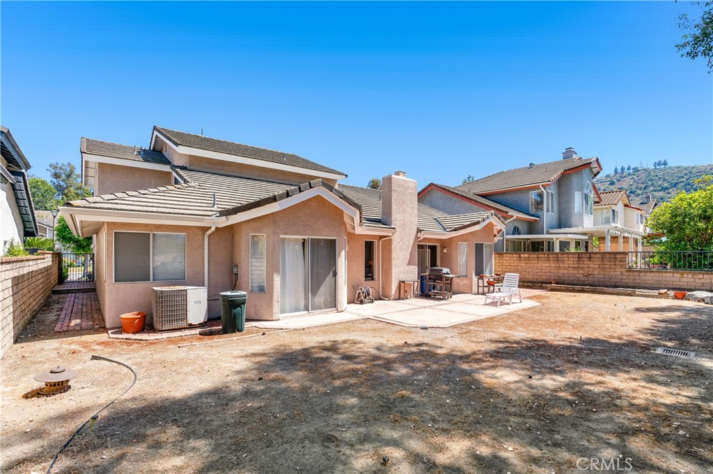 3527 Fallenleaf Place Glendale, CA 91206 - Photo 5 of 15 a view of a house with a snow in the background