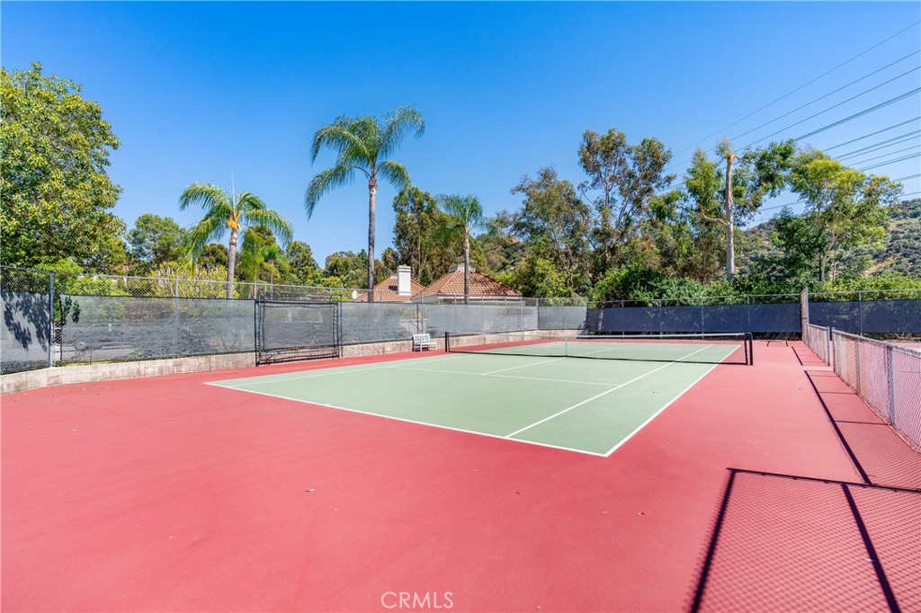 3527 Fallenleaf Place Glendale, CA 91206 - Photo 8 of 15 a view of a tennis court