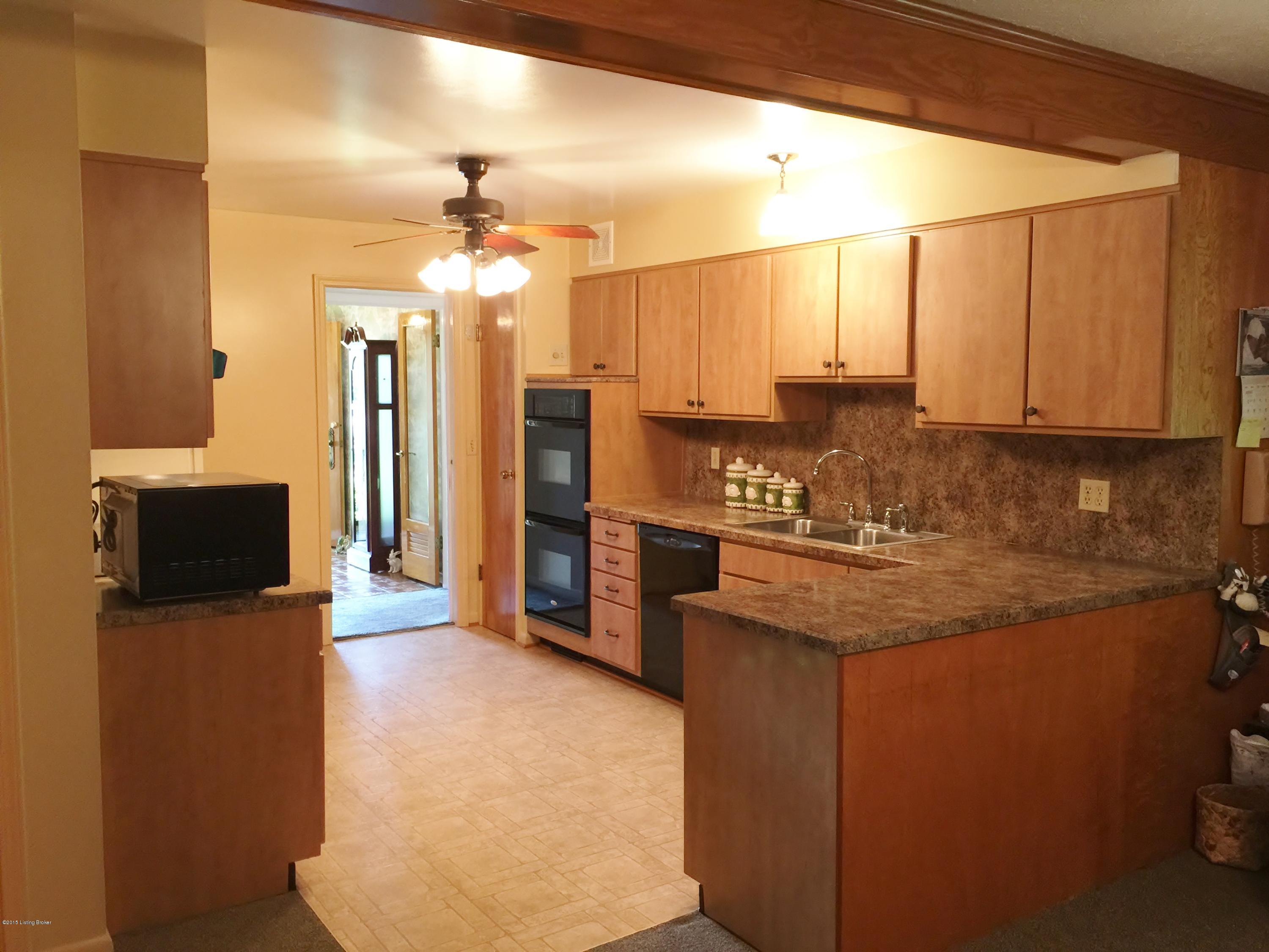 3518 Hanover Road Louisville, KY 40207 - Photo 11 of 42 Hanover Kitchen 3