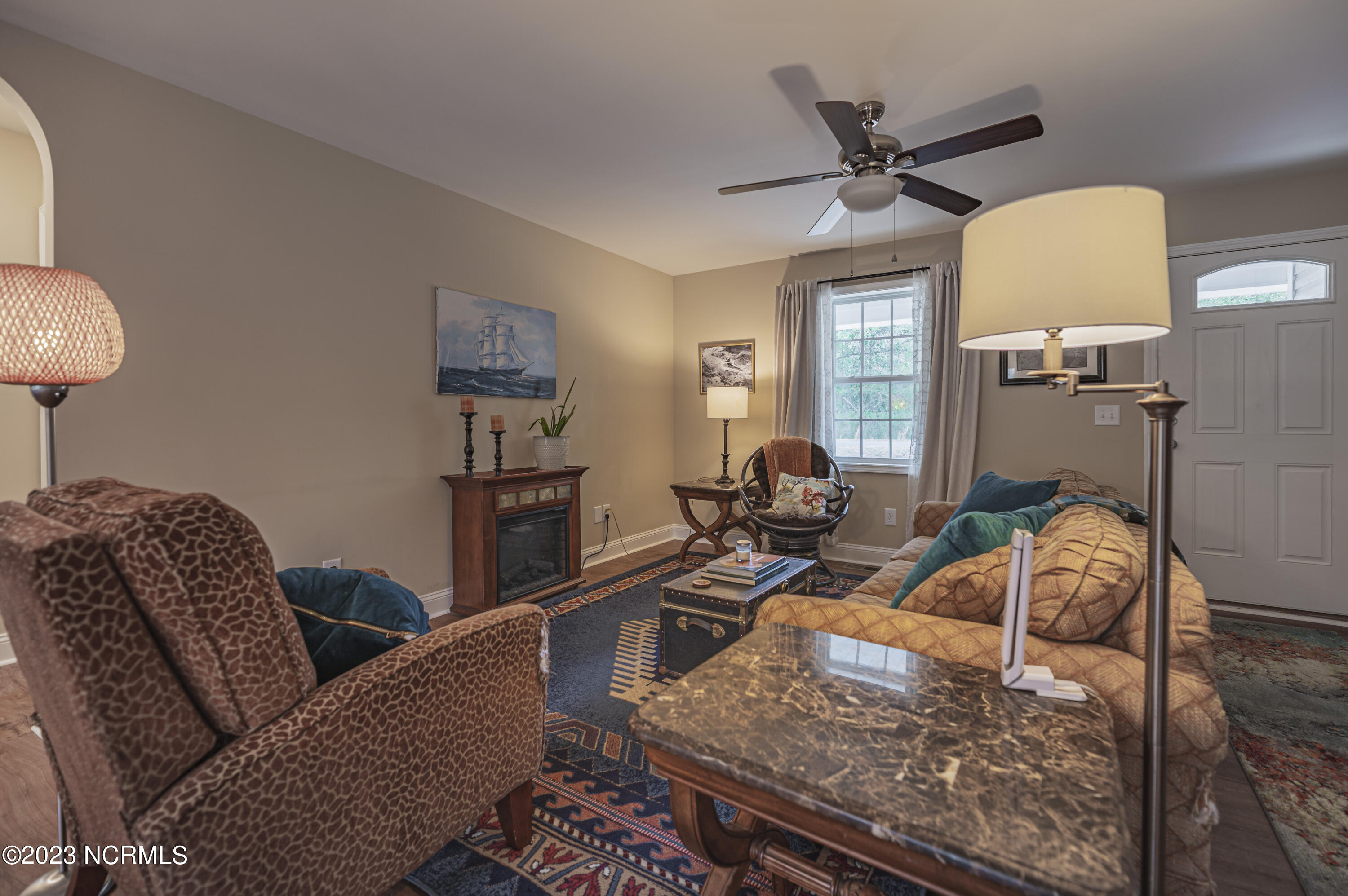 172 Midway Road Aberdeen, NC 28315 - Photo 8 of 36 Family room
