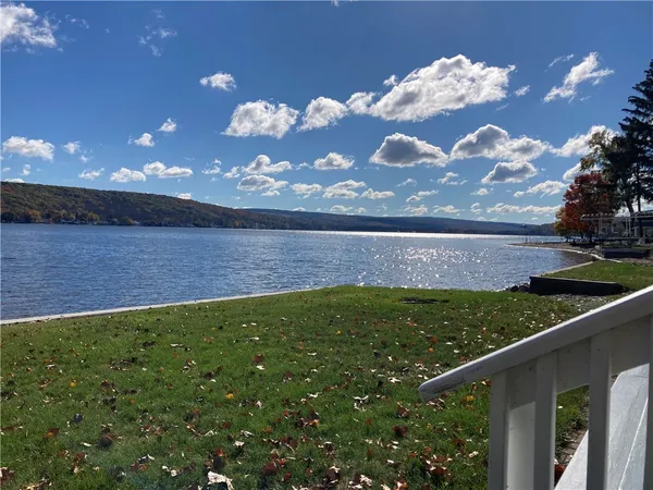 $975,000 | 5551 Cottonwood Drive, Groveland, NY 14435