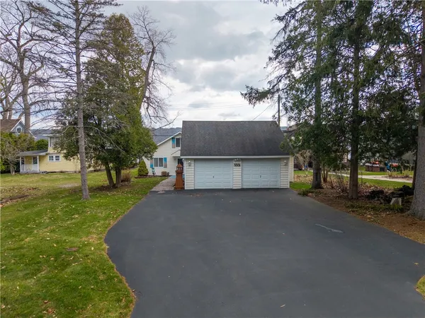 $975,000 | 5551 Cottonwood Drive, Groveland, NY 14435