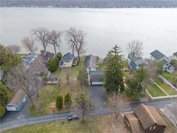 $975,000 | 5551 Cottonwood Drive, Groveland, NY 14435