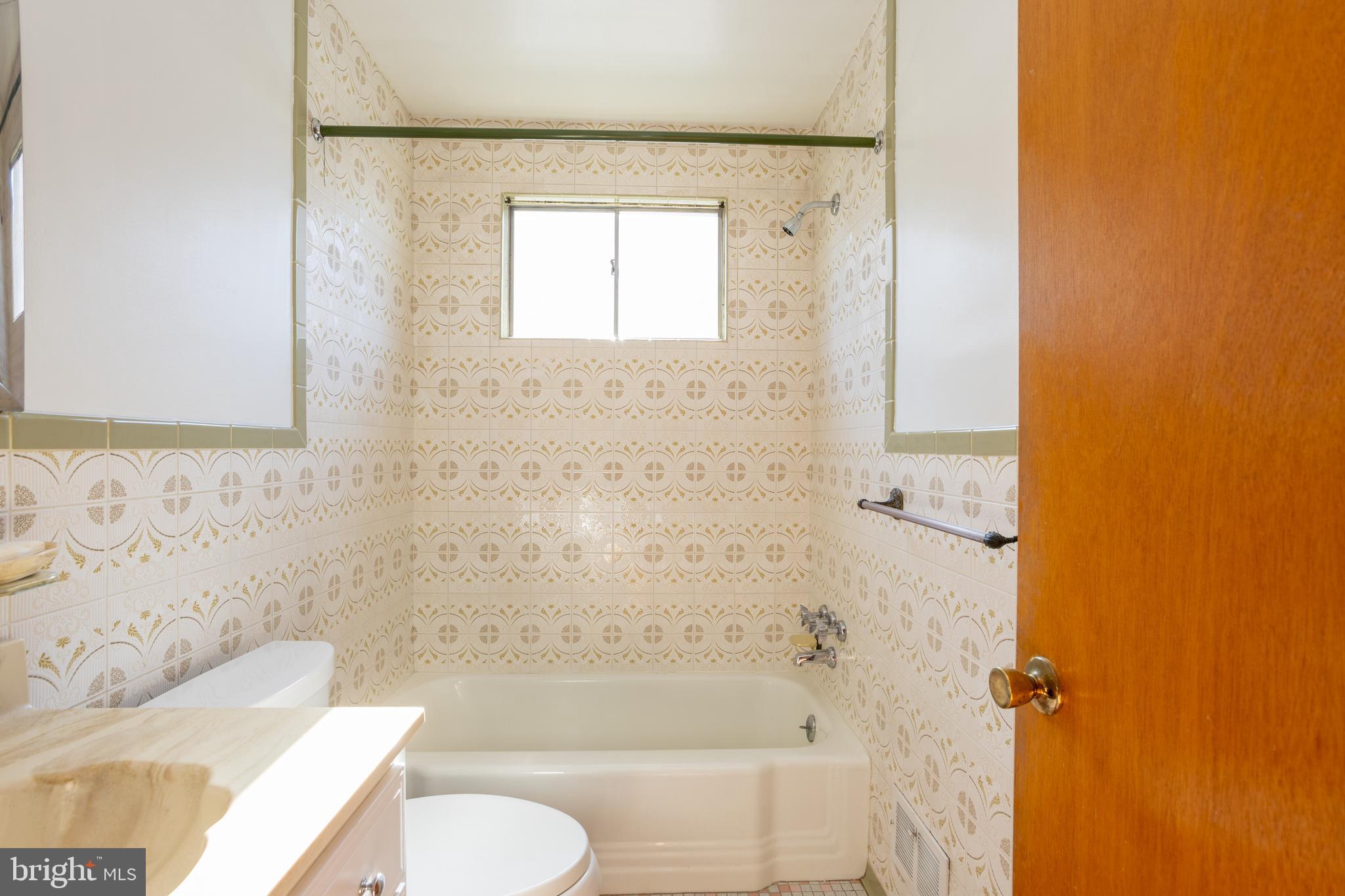 8014 Highpoint Road Baltimore, MD 21234 - Photo 11 of 35 Main-Floor Bathroom
