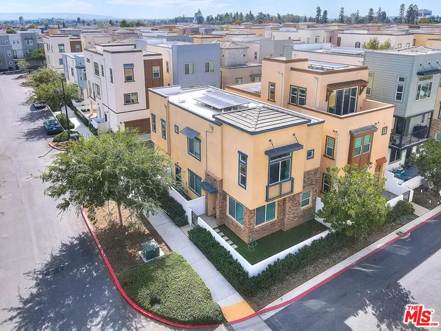 $5,000 | 629 Daniel Freeman Circle, Inglewood, CA 90301