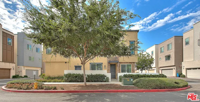 $5,000 | 629 Daniel Freeman Circle, Inglewood, CA 90301