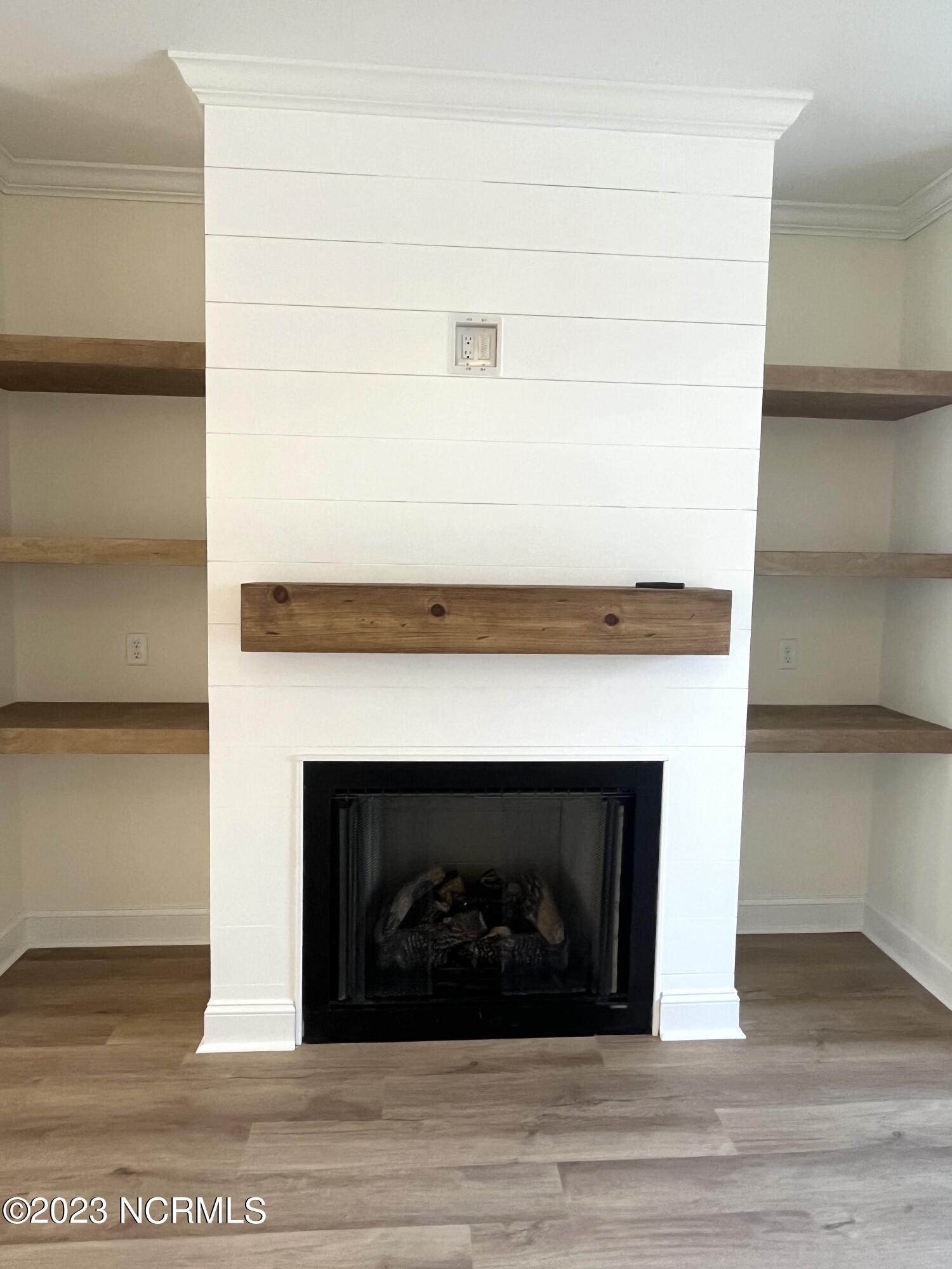 112 Chowan Drive Winton, NC 27986 - Photo 16 of 63 LR Fireplace