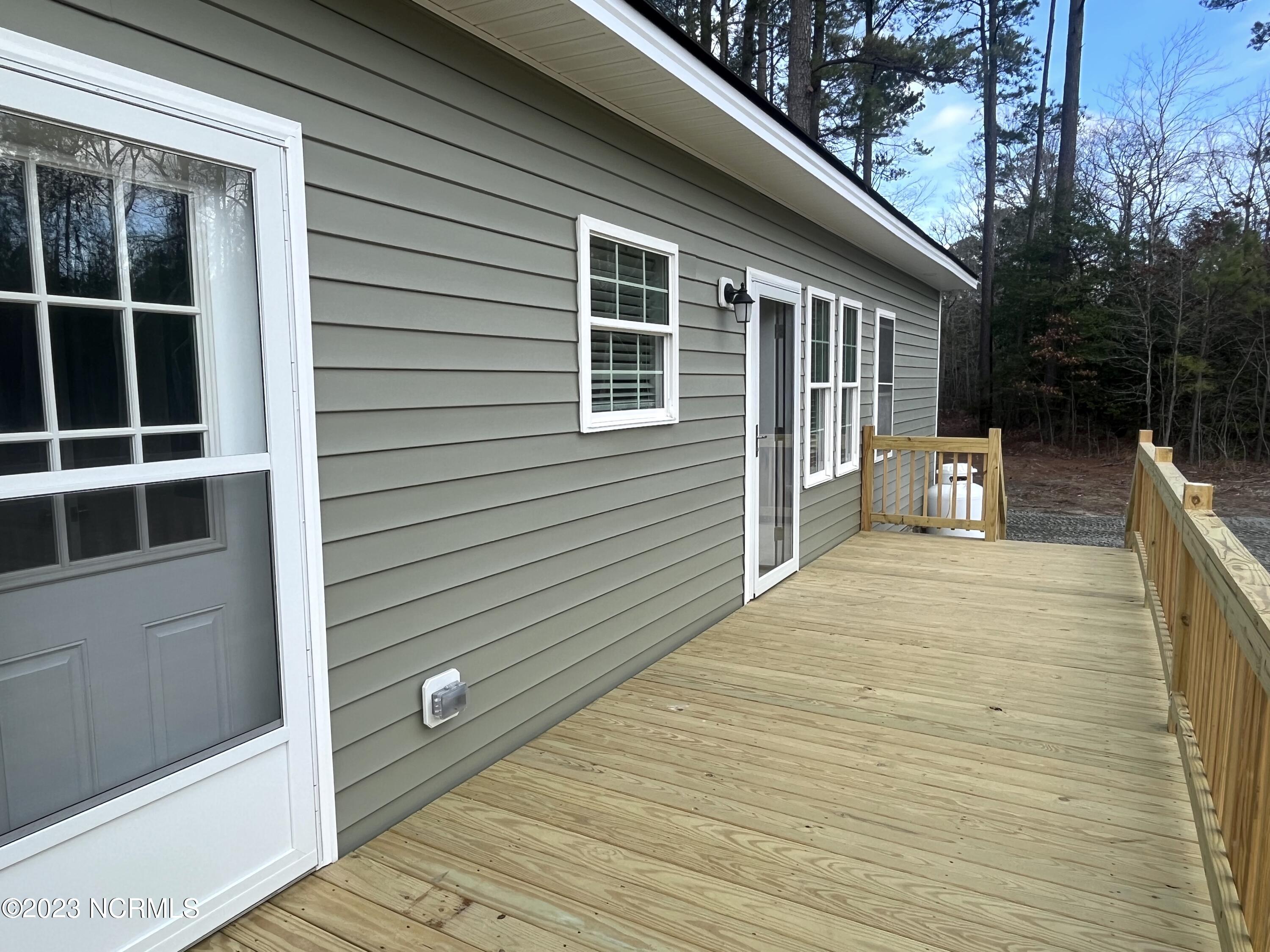 112 Chowan Drive Winton, NC 27986 - Photo 55 of 63 Deck