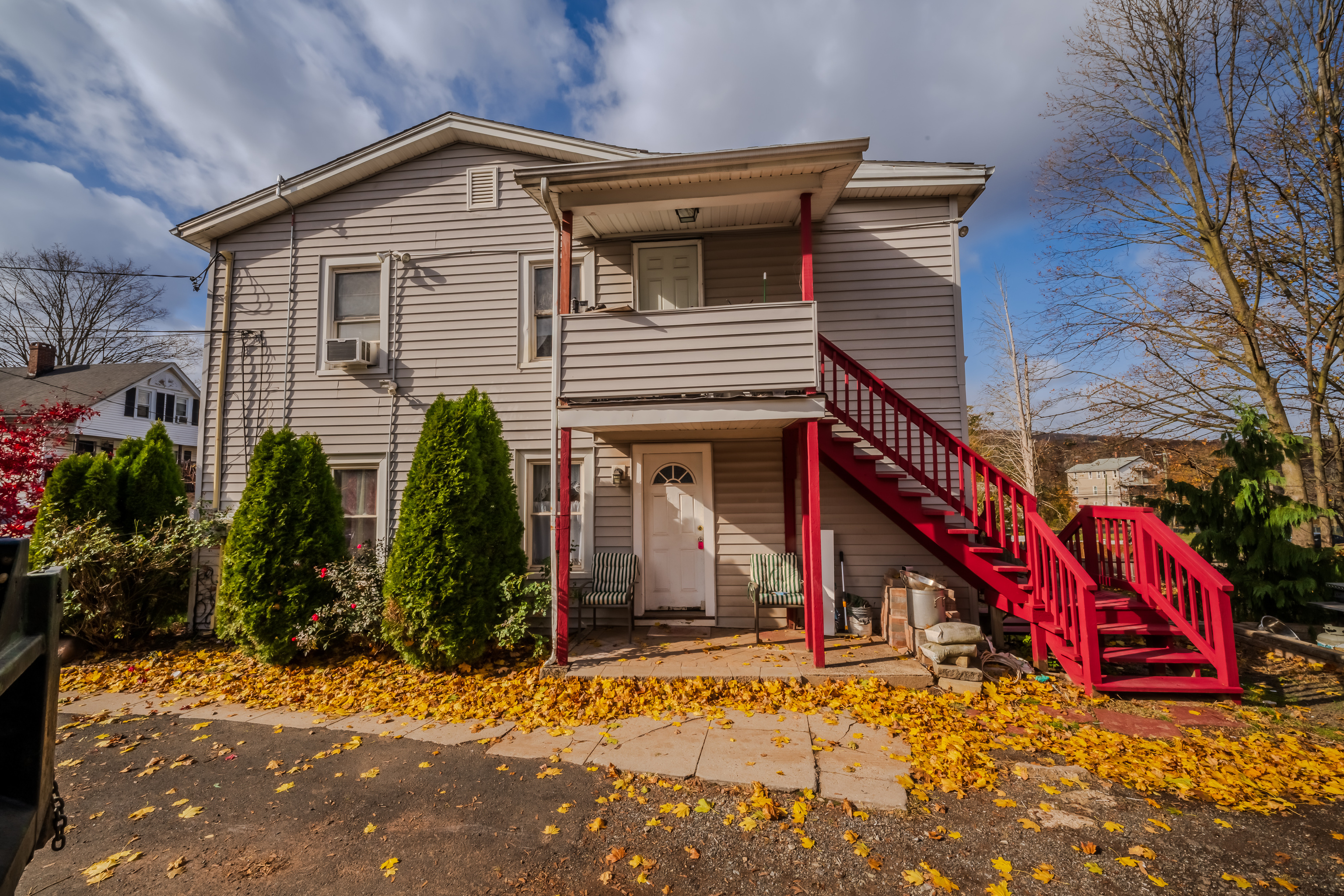 a front view of house with yard