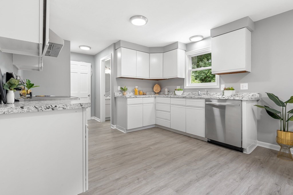 40 Cedar Road, Unit 40 Shrewsbury, MA 01545 - Photo 10 of 34 Gallery Image 10