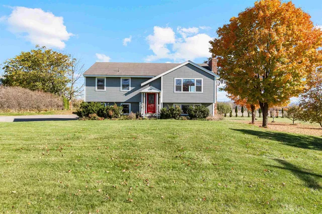 $475,000 | 237 South Street, South Hero, VT 05486
