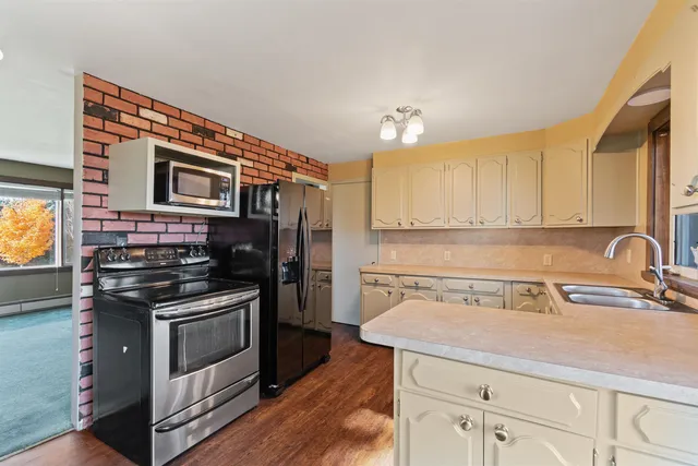 $475,000 | 237 South Street, South Hero, VT 05486