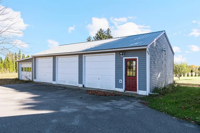 $475,000 | 237 South Street, South Hero, VT 05486