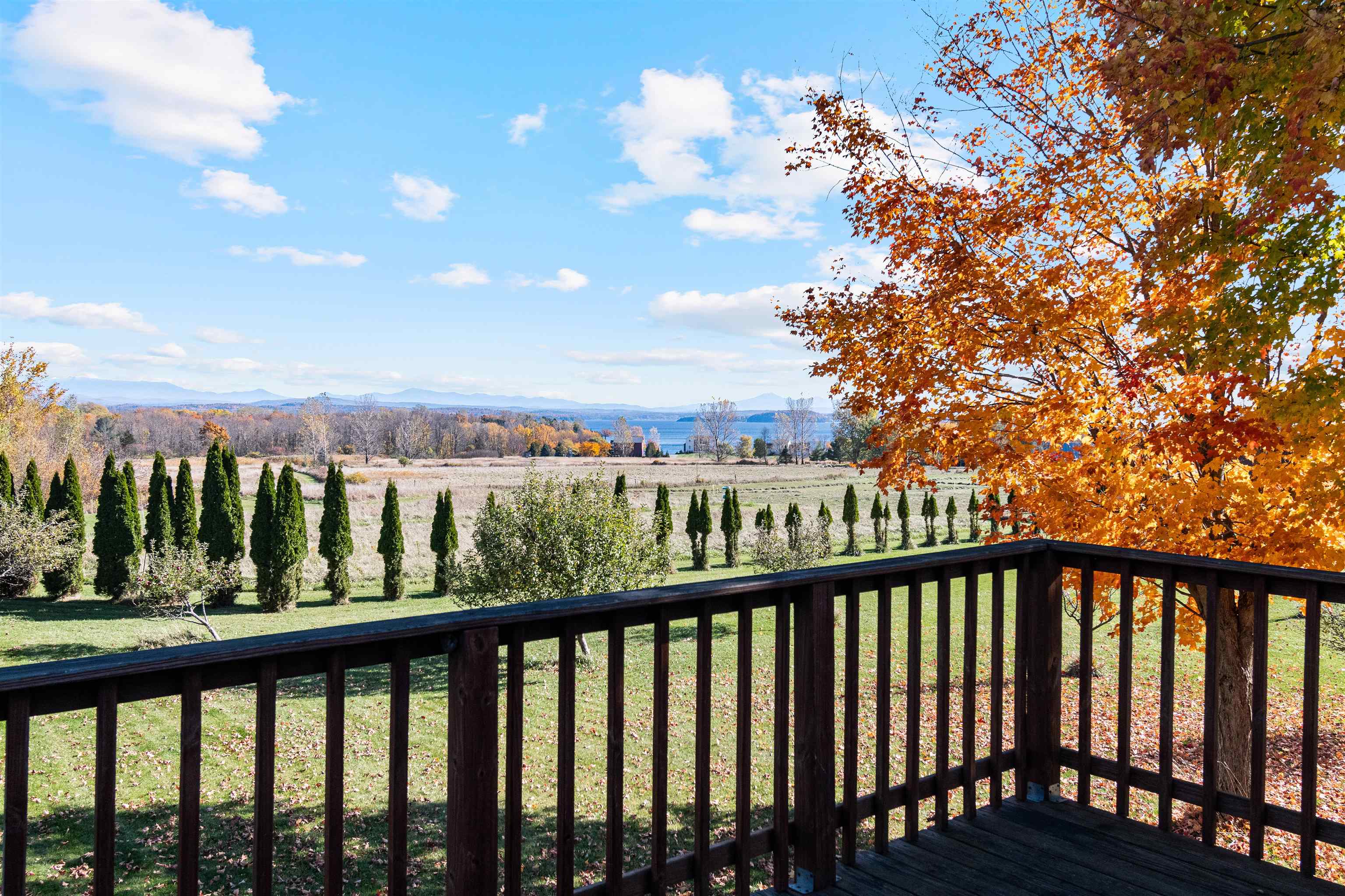 237 South Street South Hero, VT 05486 - Photo 6 of 33