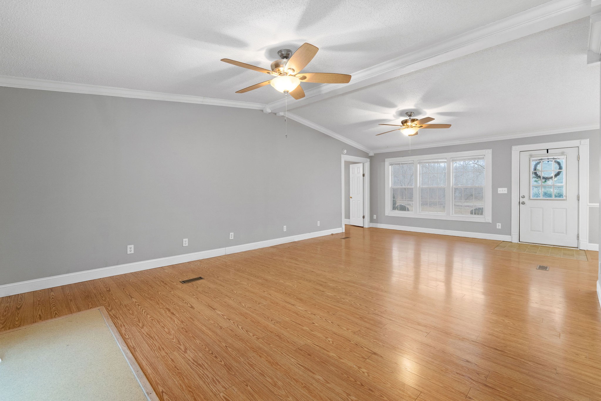 147 Pumpkin Valley Road Indian Mound, TN 37079 - Photo 7 of 37 Gallery Image 7