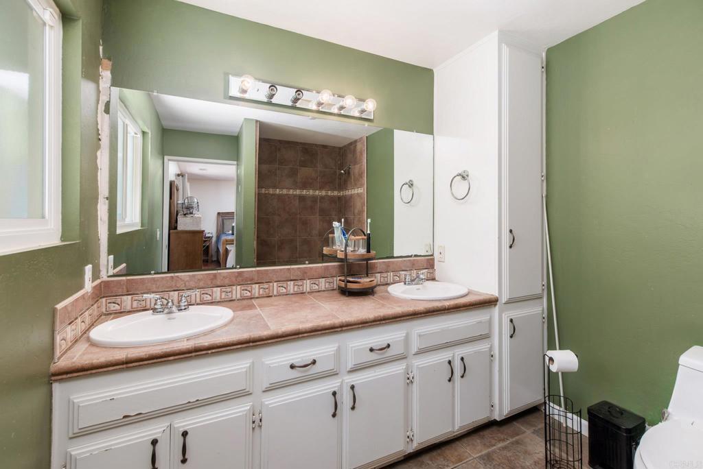 16357 Woods Valley Road Valley Center, CA 92082 - Photo 13 of 31