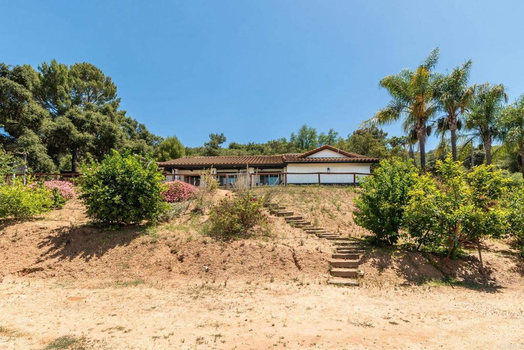 16357 Woods Valley Road Valley Center, CA 92082 - Photo 20 of 31