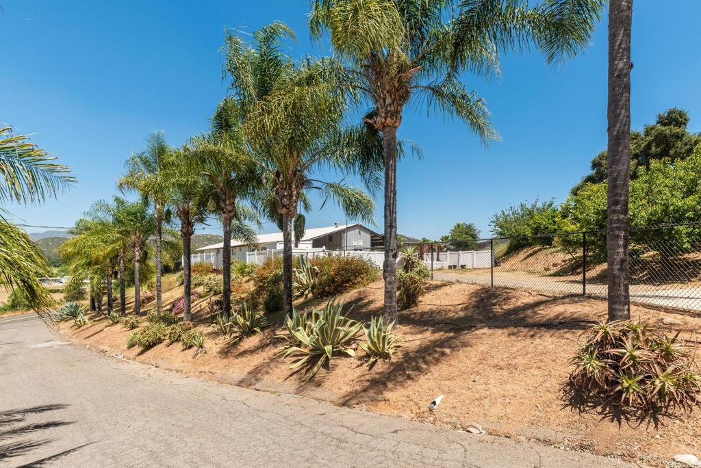 16357 Woods Valley Road Valley Center, CA 92082 - Photo 27 of 31