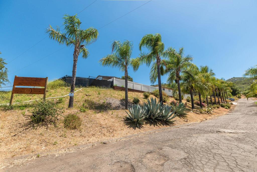 16357 Woods Valley Road Valley Center, CA 92082 - Photo 28 of 31