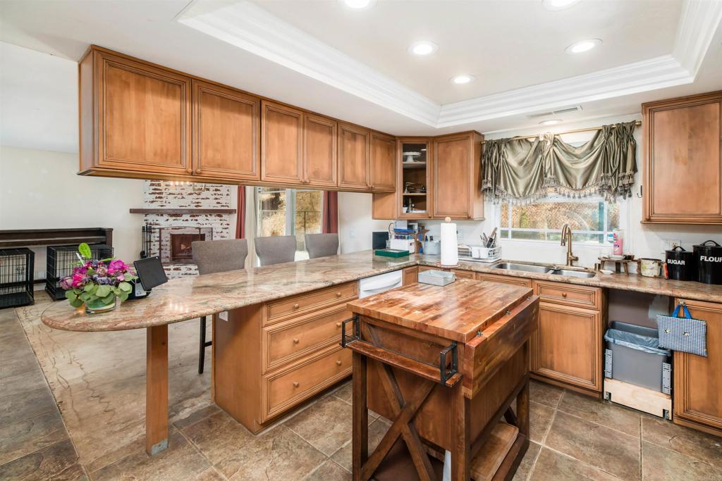 16357 Woods Valley Road Valley Center, CA 92082 - Photo 9 of 31