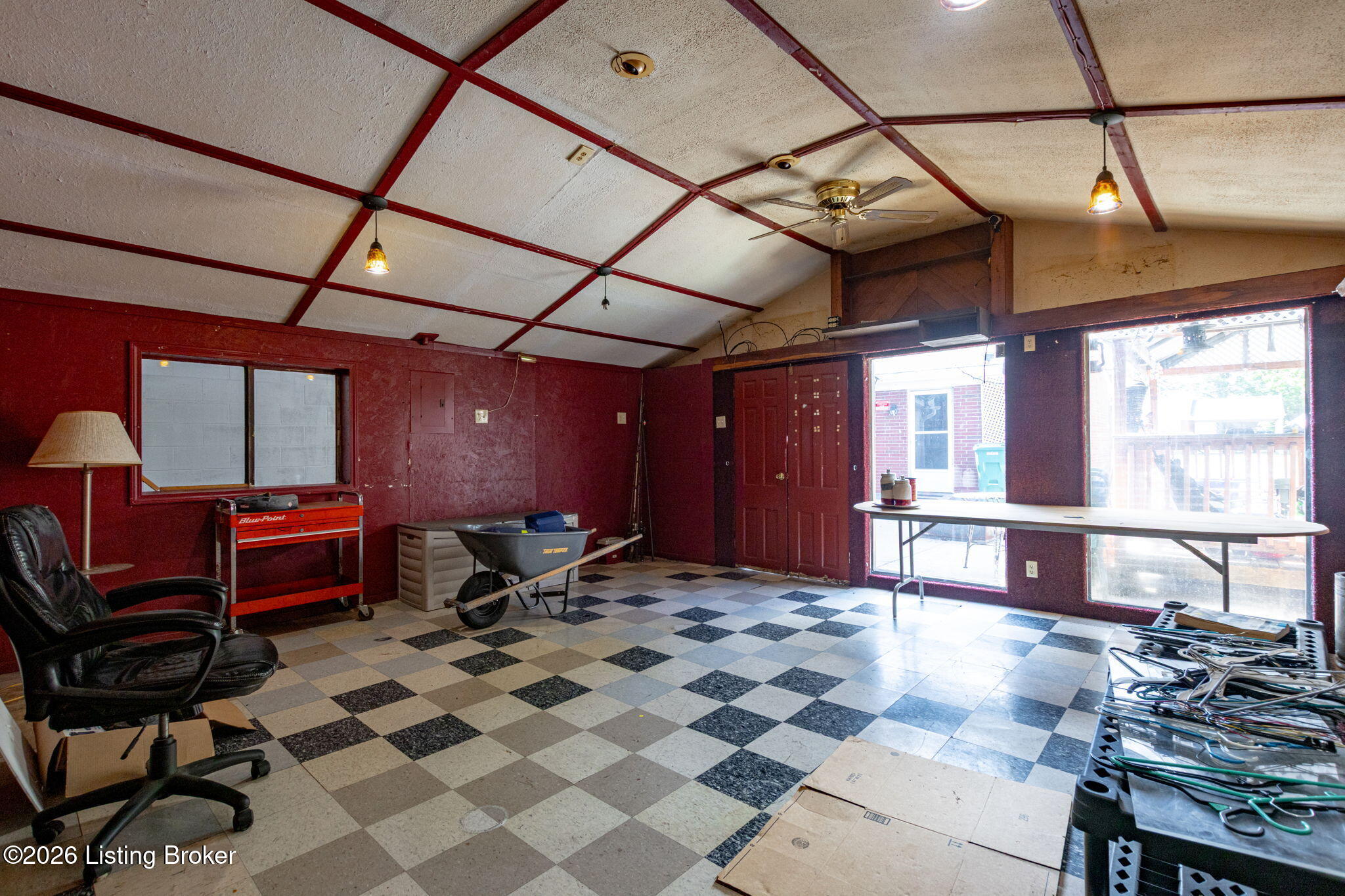 311 Meadowood Road Louisville, KY 40229 - Photo 34 of 42 Garage/Meeting Room