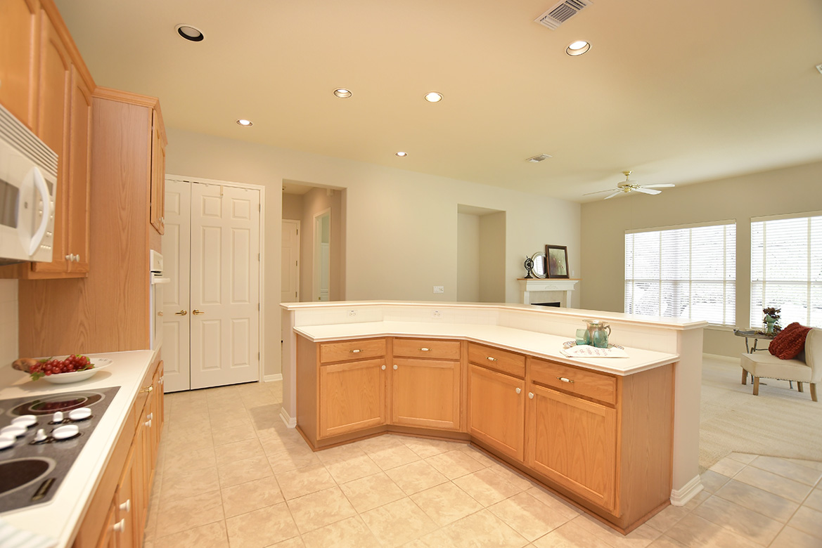 120 Golf View Drive Georgetown, TX 78633 - Photo 12 of 32 An electric cooktop is in place. There is also gas service stubbed beneath.