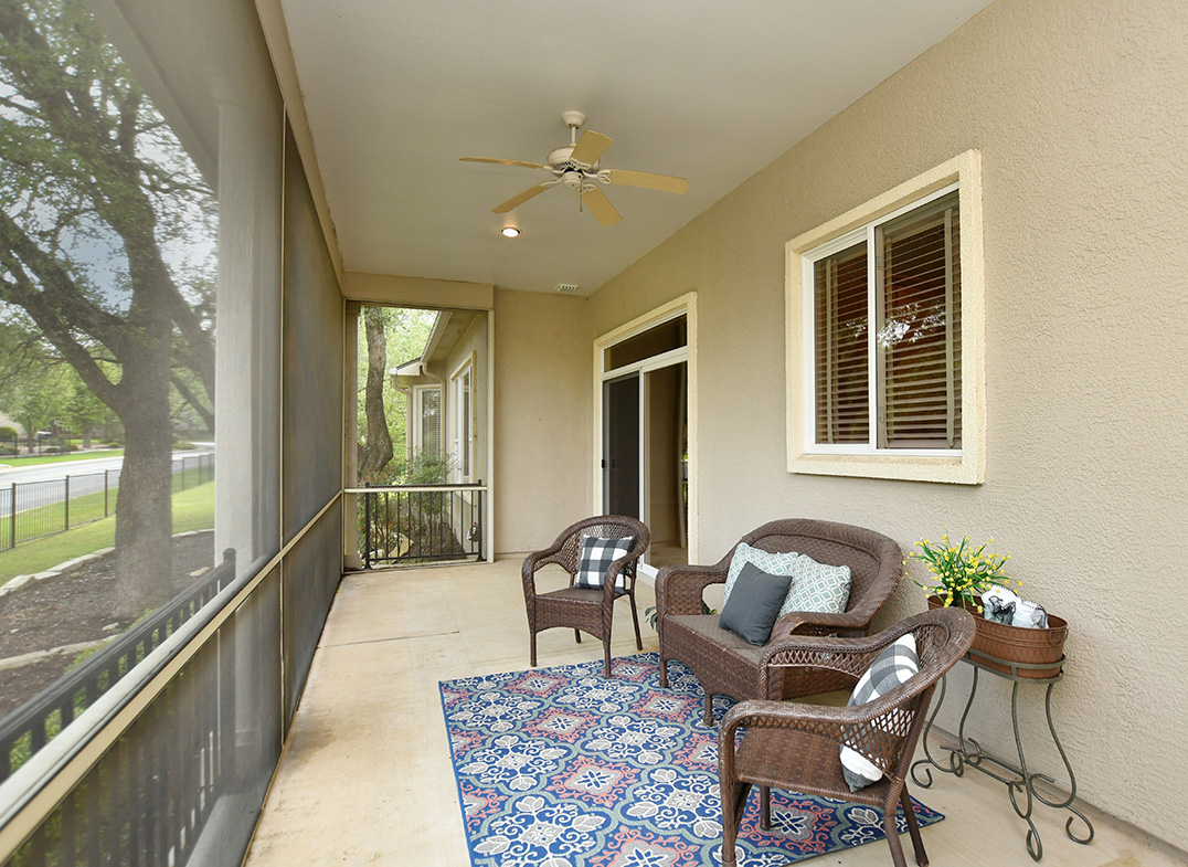 120 Golf View Drive Georgetown, TX 78633 - Photo 26 of 32 Already screened, the back patio has access from the breakfast nook as well as the dining room.
