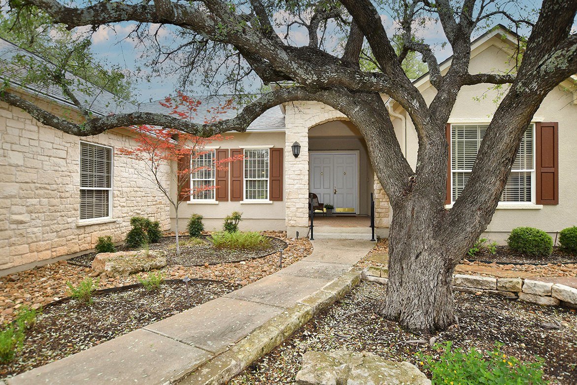 120 Golf View Drive Georgetown, TX 78633 - Photo 3 of 32