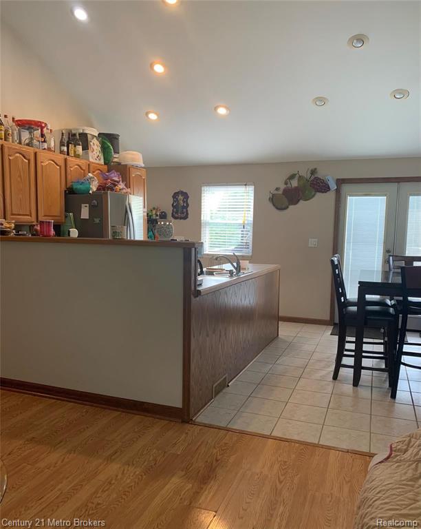 2505 Dearborn Avenue Rochester Hills, MI 48309 - Photo 5 of 25